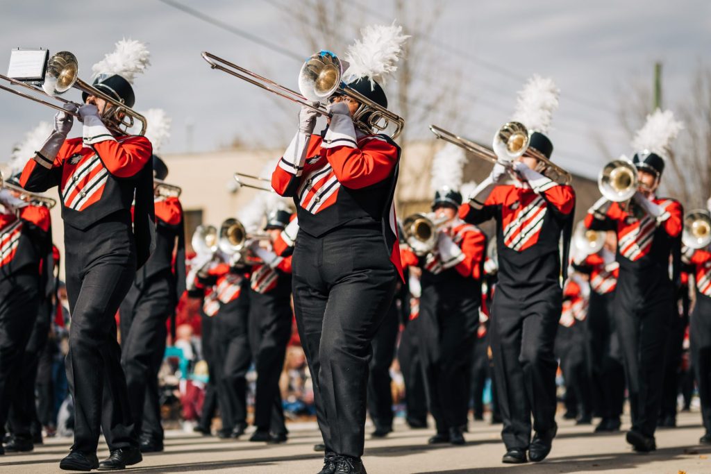 Pumpkin parade in Sycamore including local bands march